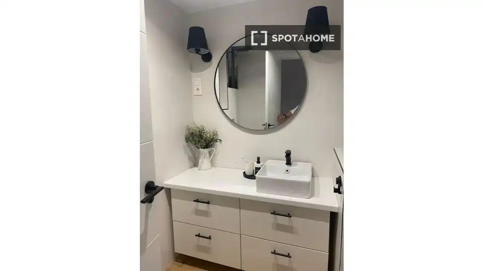 Bany de Apartament per a compartir en Alicante / Alacant amb Aire condicionat, Terrassa i Moblat