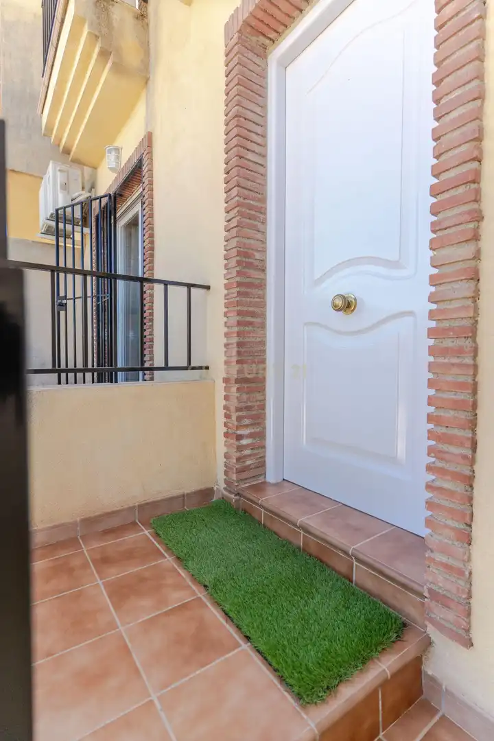 Casa adosada en venda en Láchar