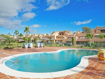 Baixos amb piscina en venda a Benamara - Atalaya