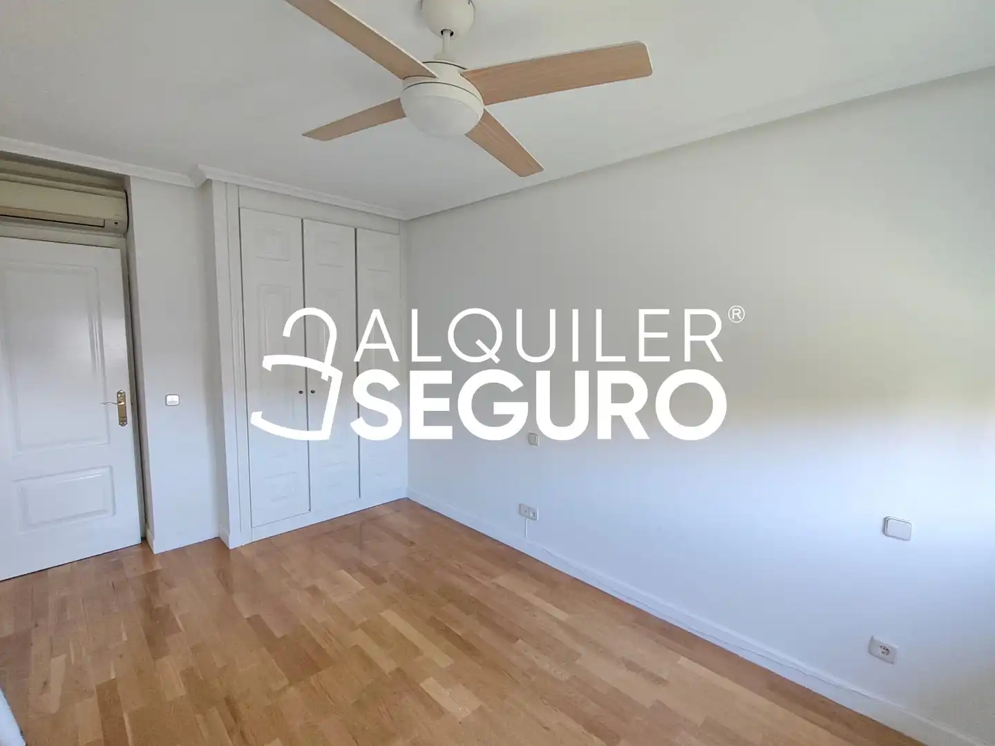 Habitación de Piso de alquiler en Madrid con Aire acondicionado, Calefacción y Piscina