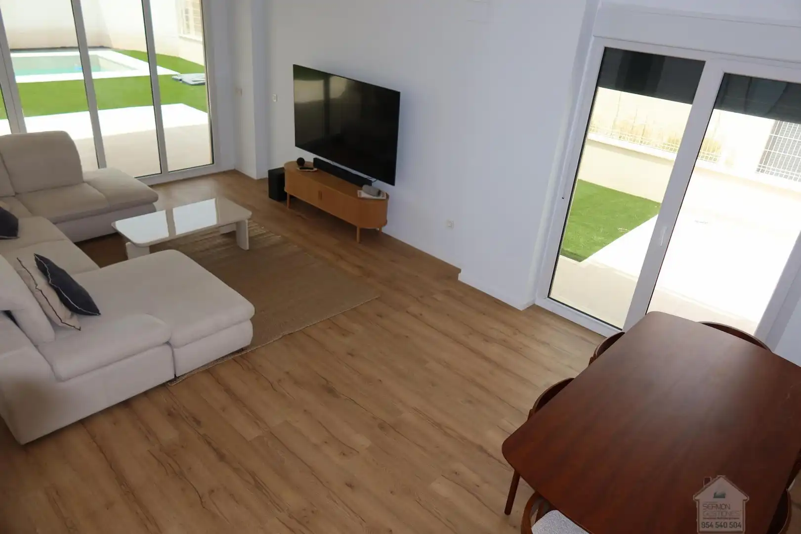 Living room of Houses for rent in Dos Hermanas  with Air Conditioner, Terrace and Storage room