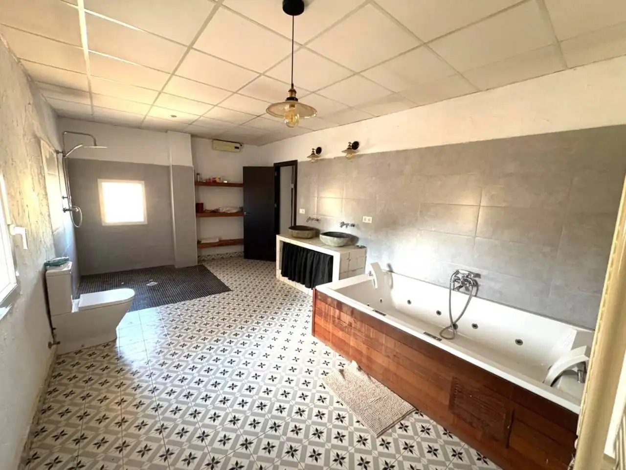 Badezimmer von Country house zum Verkauf in Monóvar  / Monòver mit Privatgarten, Terrasse und Schwimmbad