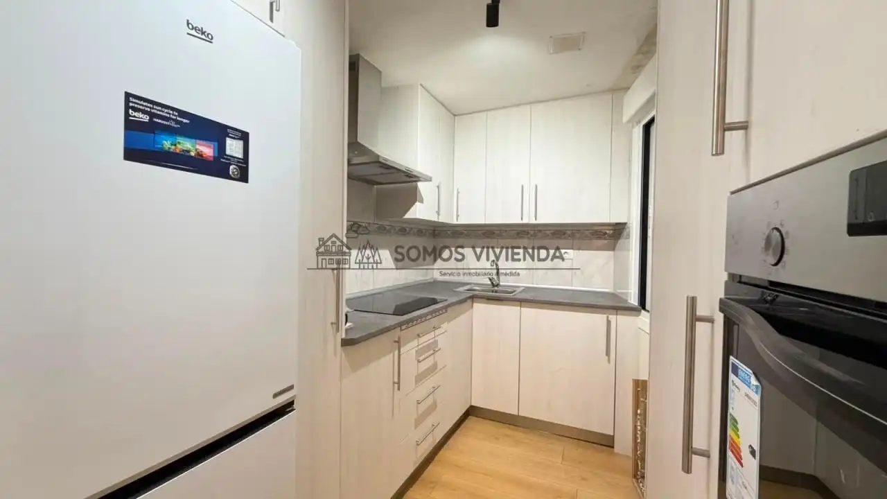 Kitchen of Flat for rent in Ourense Capital   with Heating and Furnished