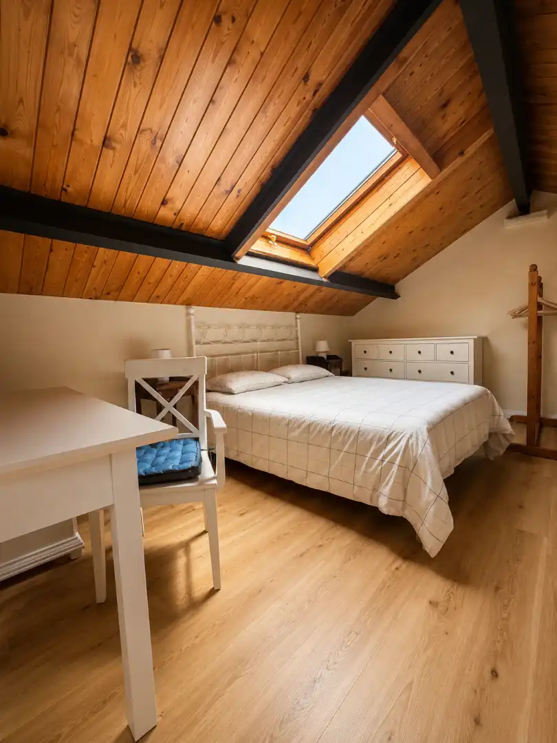 Schlafzimmer von Wohnung zur Miete in Piélagos mit Terrasse, Möbliert und Ofen
