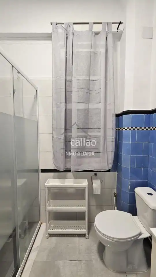 Bathroom of Flat for rent in Ferrol  with Heating and Furnished