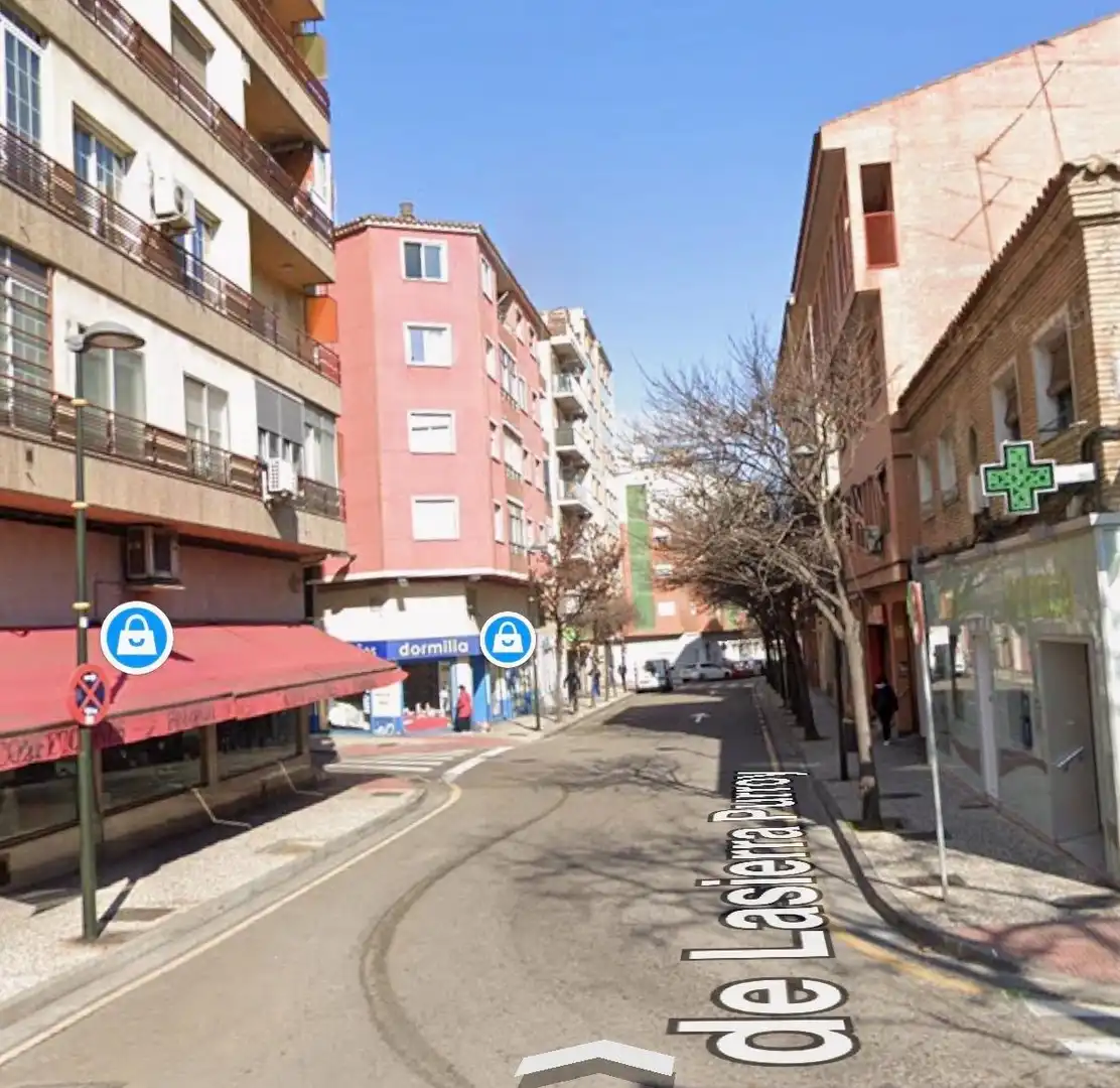 Flat for sale in Calle Pontevedra, Las Fuentes
