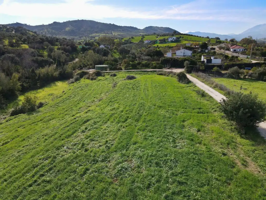 Finca rústica en venta en Coín con Jardín privado