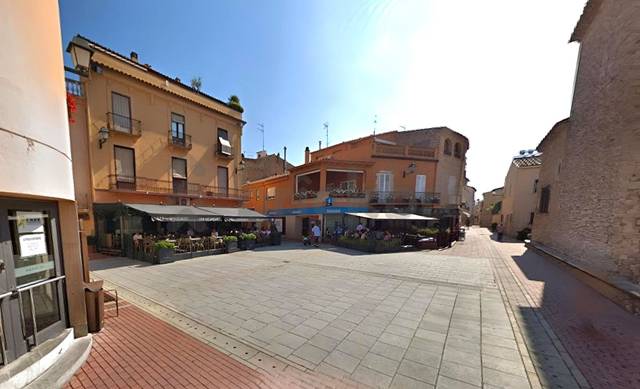 Oficina en Venta en Plaça de l'Església en Begur pueblo