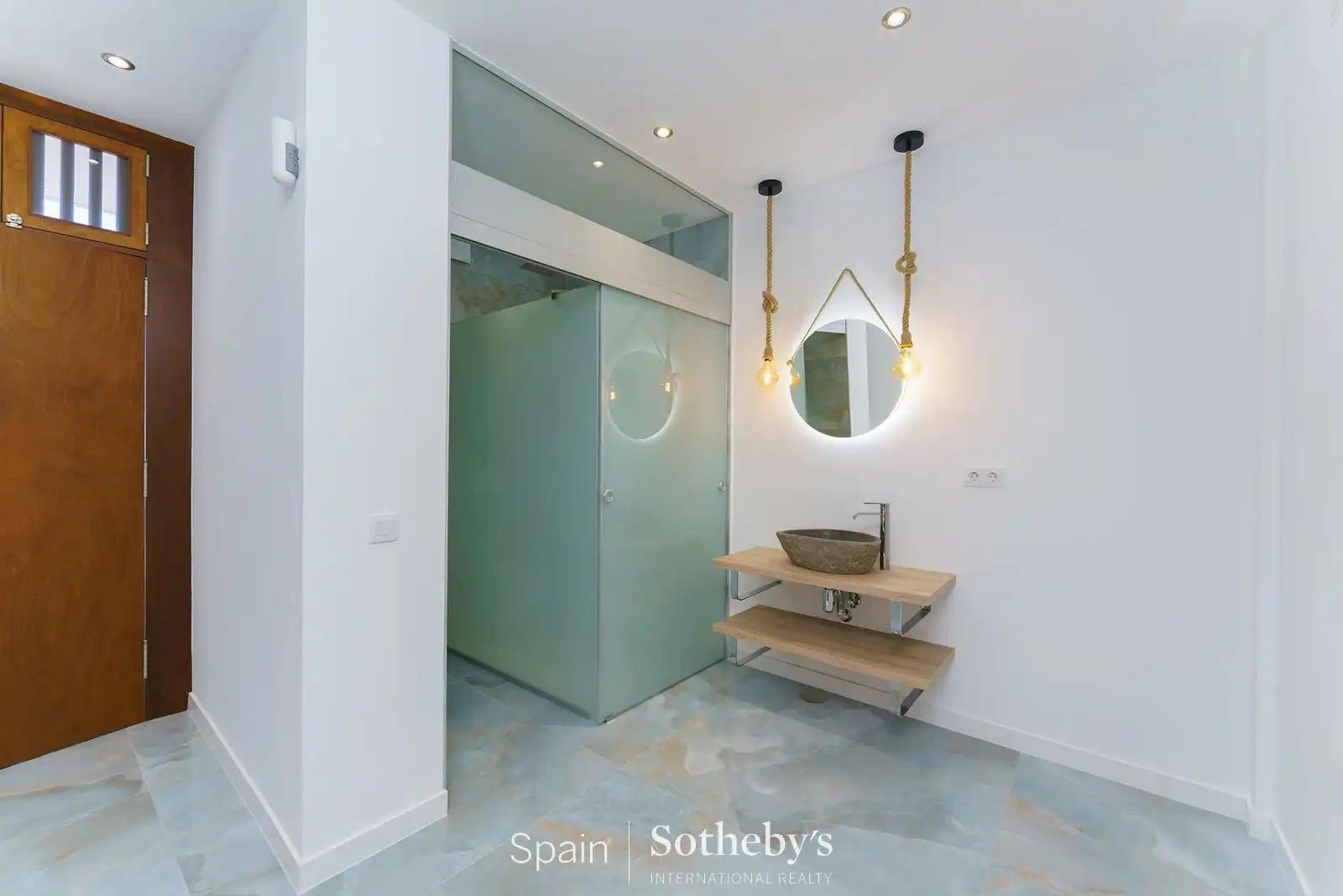 Badezimmer von Dachboden zum Verkauf in Mogán mit Klimaanlage, Heizung und Terrasse