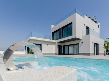 Villa mit Pool zum Verkauf in Orihuela Costa