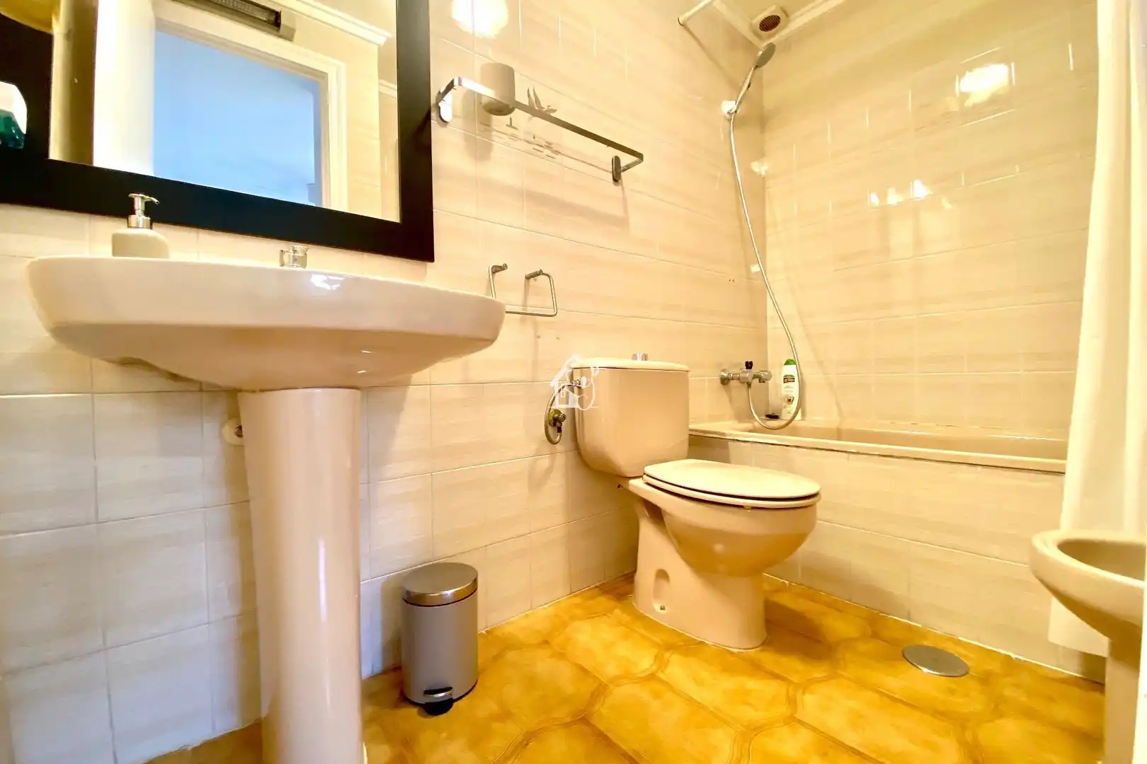 Bathroom of Flat for rent in Orihuela  with Air Conditioner, Terrace and Swimming Pool