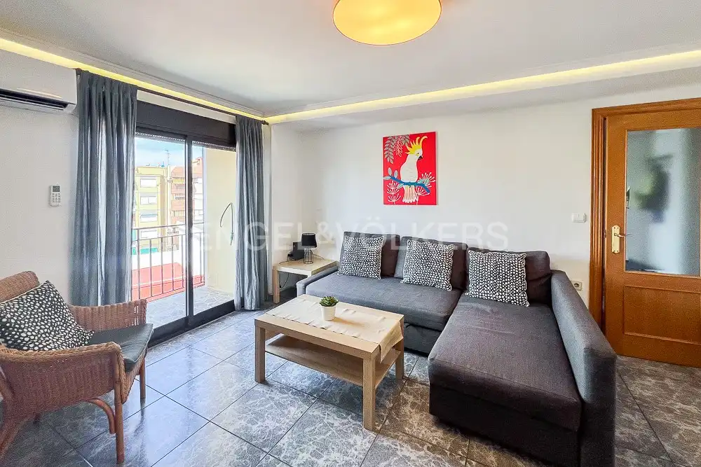 Sala d'estar de Pis de lloguer en Valencia amb Aire condicionat, Calefacció i Terrassa