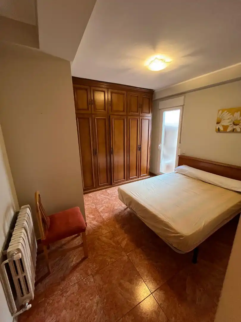 Bedroom of Flat for rent in Zaragoza  with Heating, Furnished and Oven