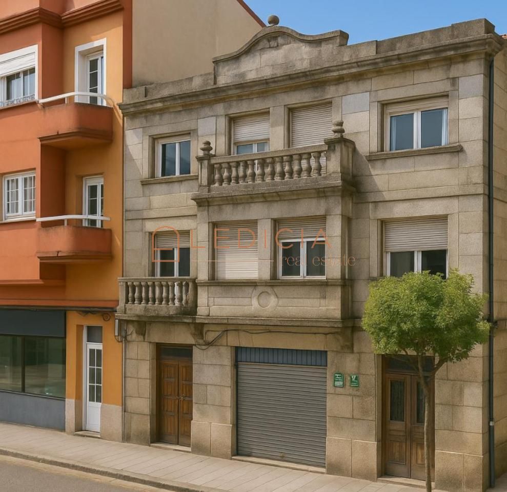 Exterior view of Building for sale in Vigo 