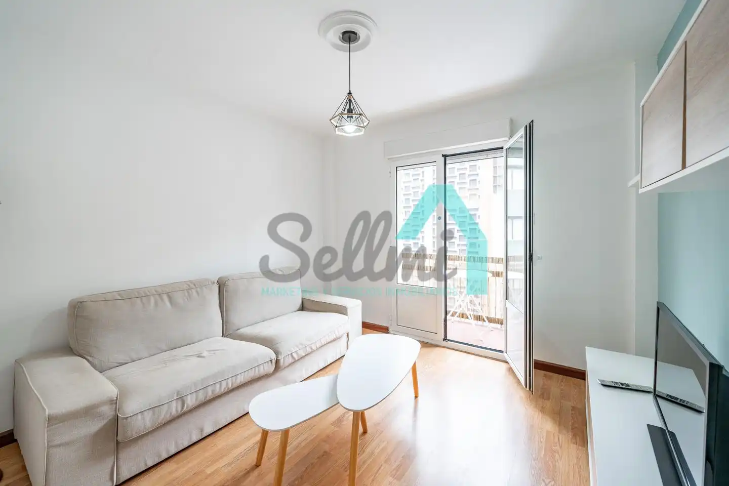 Living room of Flat for rent in Gijón   with Heating, Terrace and Furnished