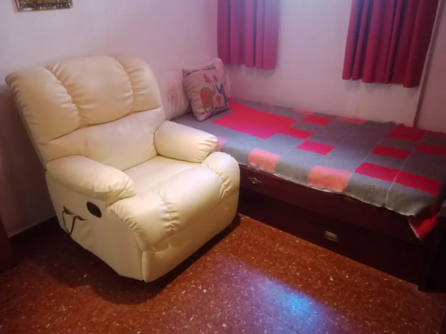 Habitación de Piso en venta en Rincón de la Victoria con Aire acondicionado, Terraza y Piscina comunitaria