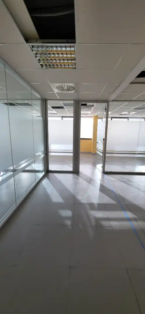Office space with lift to rent in Polígono Parque Empresarial la Muga 11, imagen 12