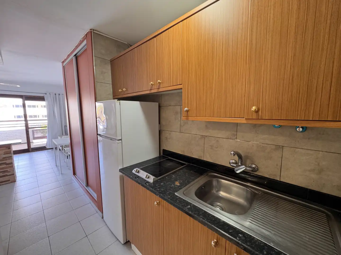 Kitchen of Apartments for rent in San Bartolomé de Tirajana  with Furnished, Washing machine and Microwave