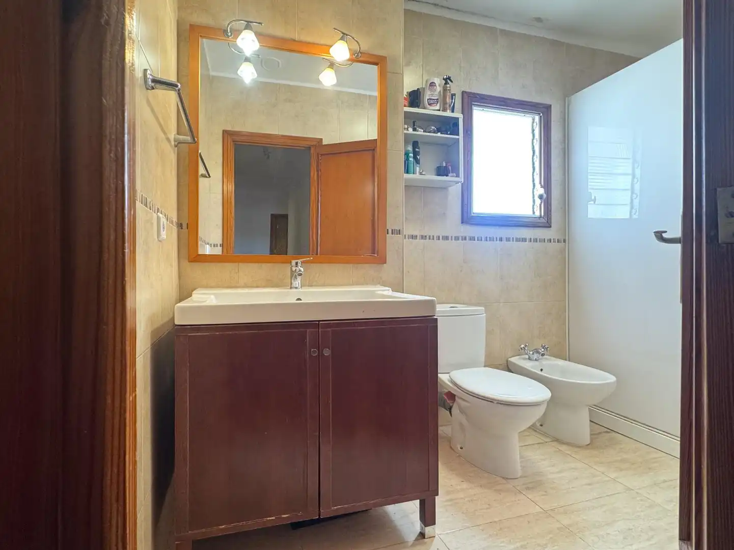 Badezimmer von Dachboden zum Verkauf in Marratxí mit Klimaanlage, Terrasse und Abstellraum