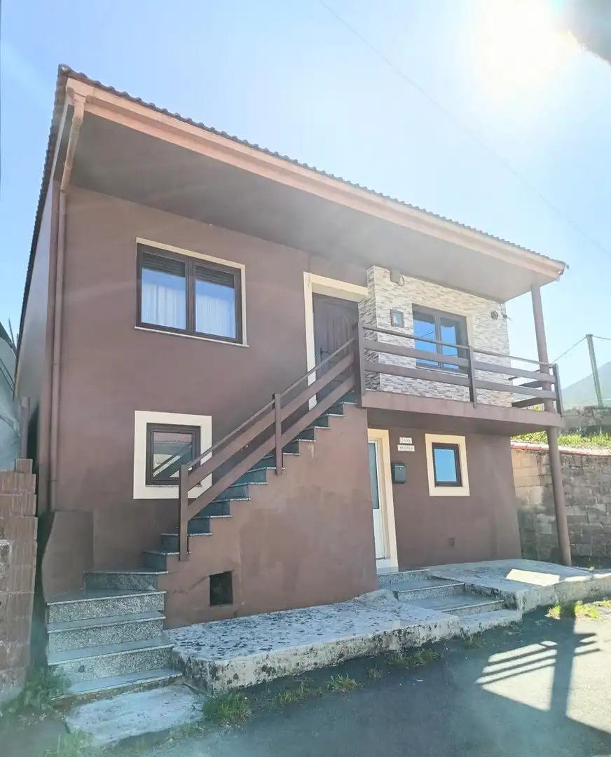 Vista exterior de Casa o chalet en venta en Carnota con Balcón