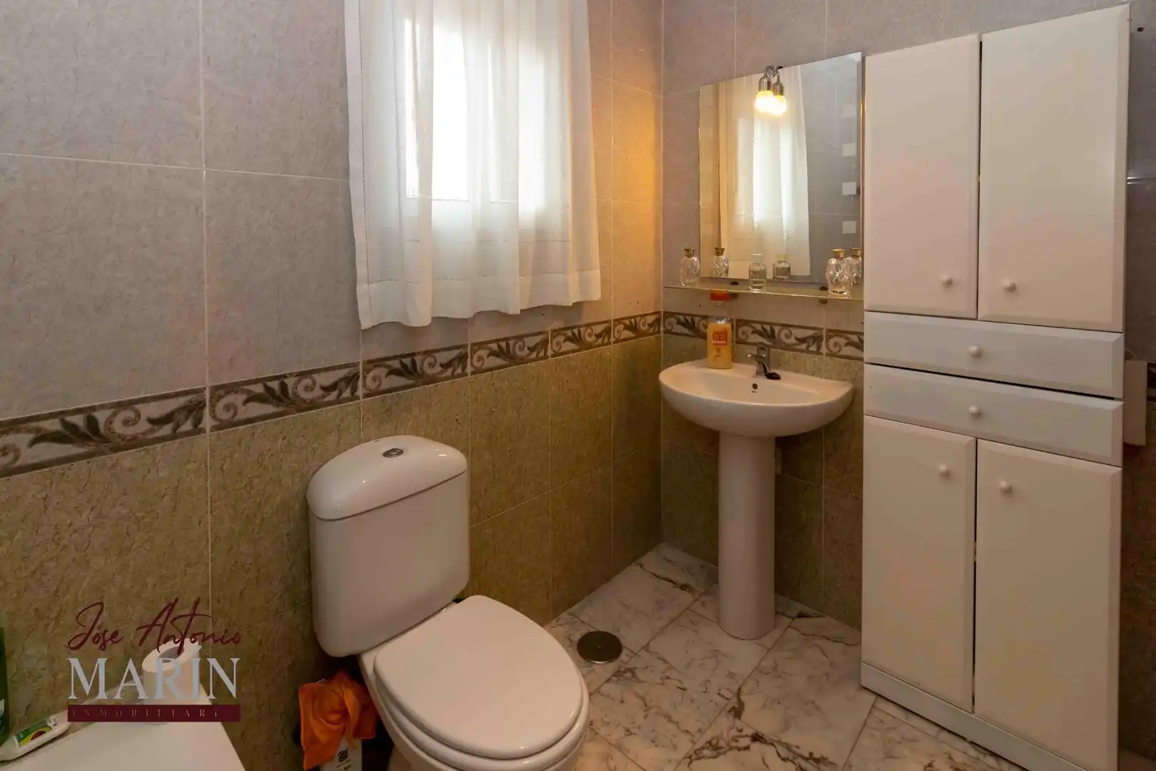 Bany de Casa o xalet en venda en Badajoz amb Terrassa, Traster i Moblat