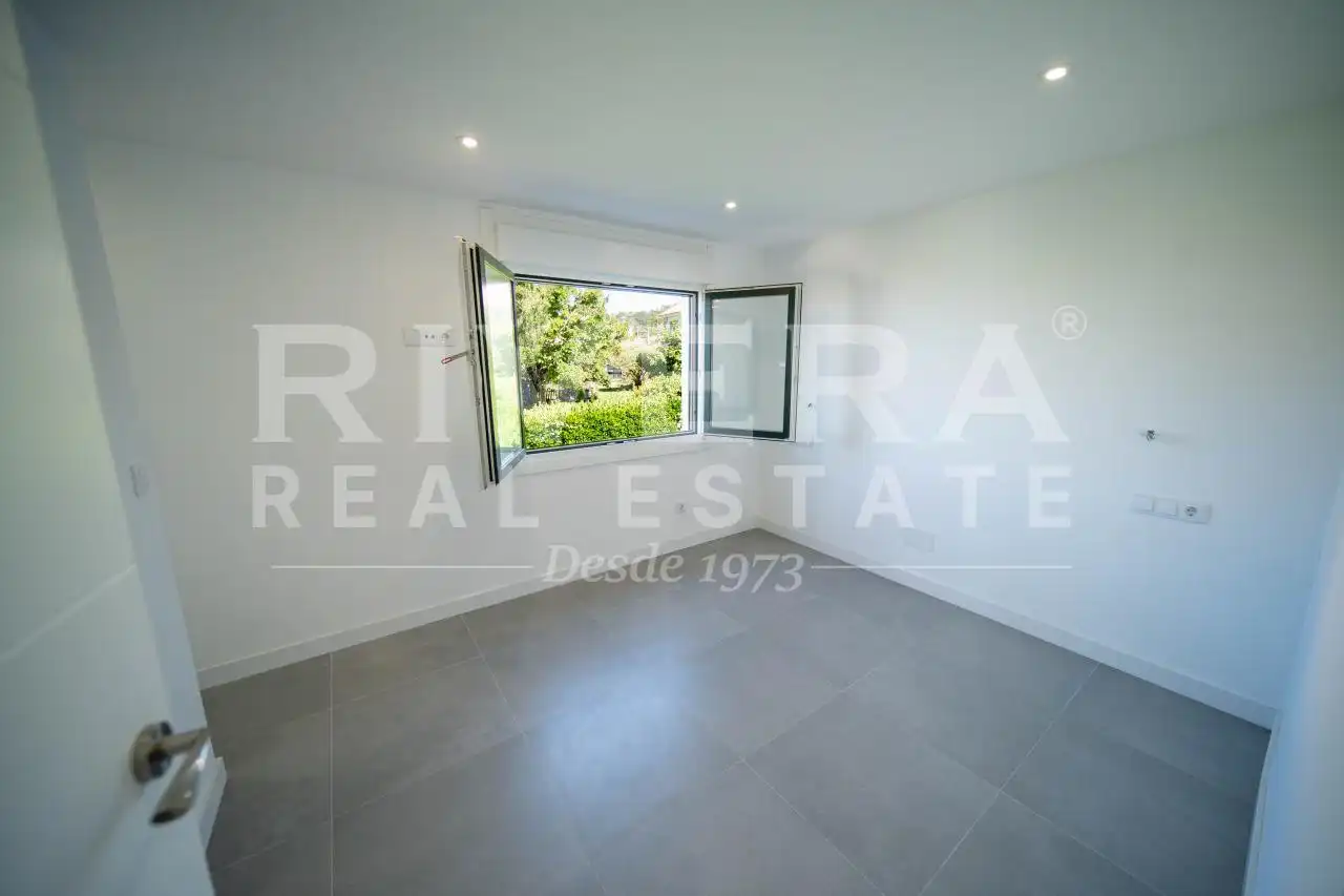 Habitación de Piso en venta en Sanxenxo con Calefacción y Terraza