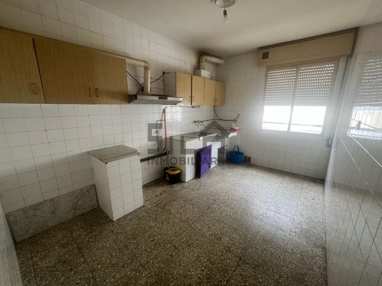 Kitchen of Flat for sale in Ourense Capital   with Parquet flooring