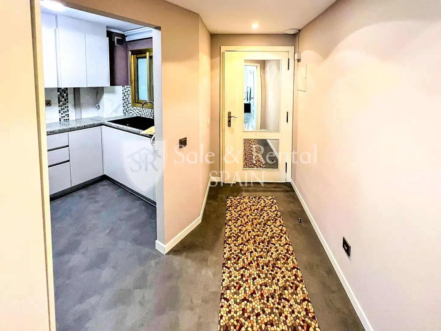 Außenansicht von Wohnung zum Verkauf in Sant Feliu de Guíxols mit Heizung, Privatgarten und Terrasse