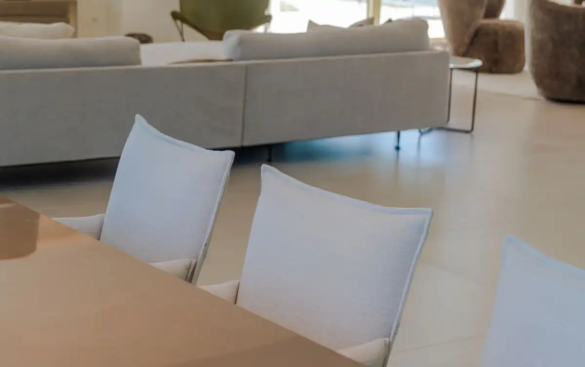 Wohnzimmer von Dachboden zum Verkauf in Marbella mit Klimaanlage, Terrasse und Abstellraum
