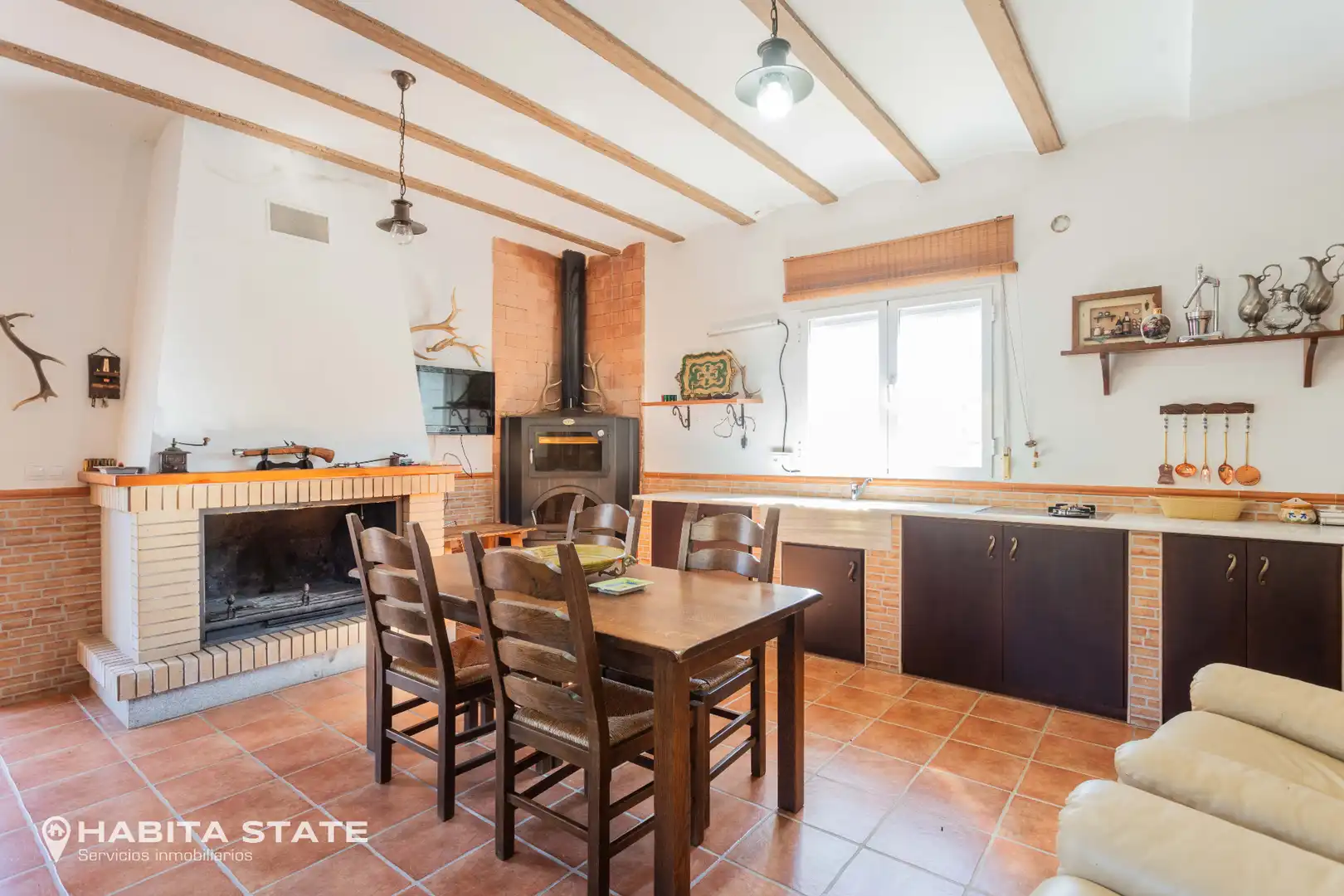Cuina de Casa o xalet en venda en Macael amb Jardí privat, Terrassa i Moblat