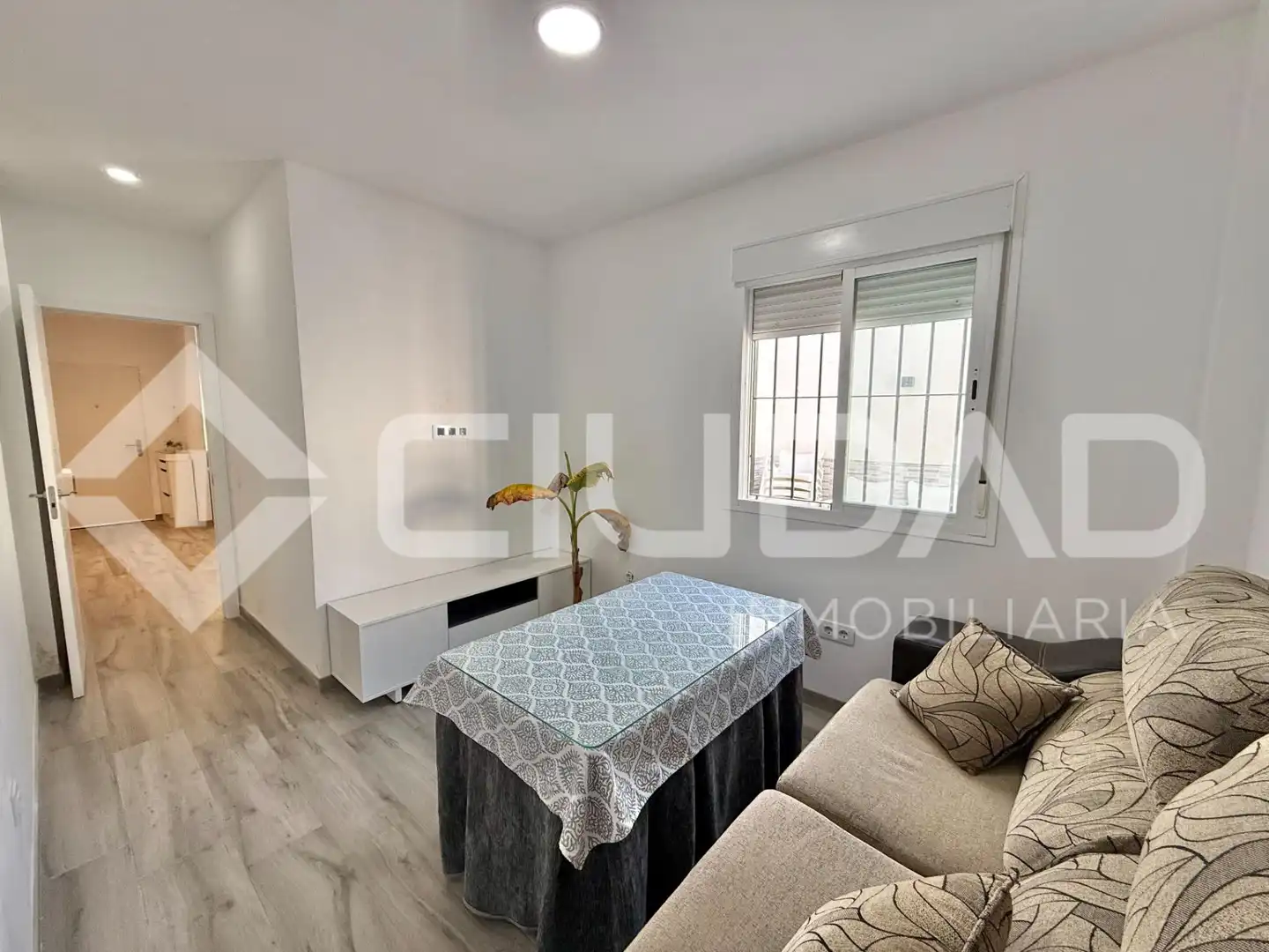 Sala d'estar de Casa adosada en venda en Lebrija