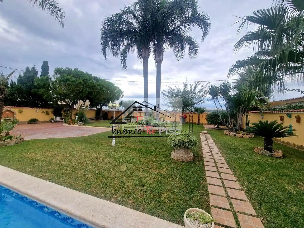 Jardí de Finca rústica en venda en Benicarló amb Jardí privat, Terrassa i Piscina
