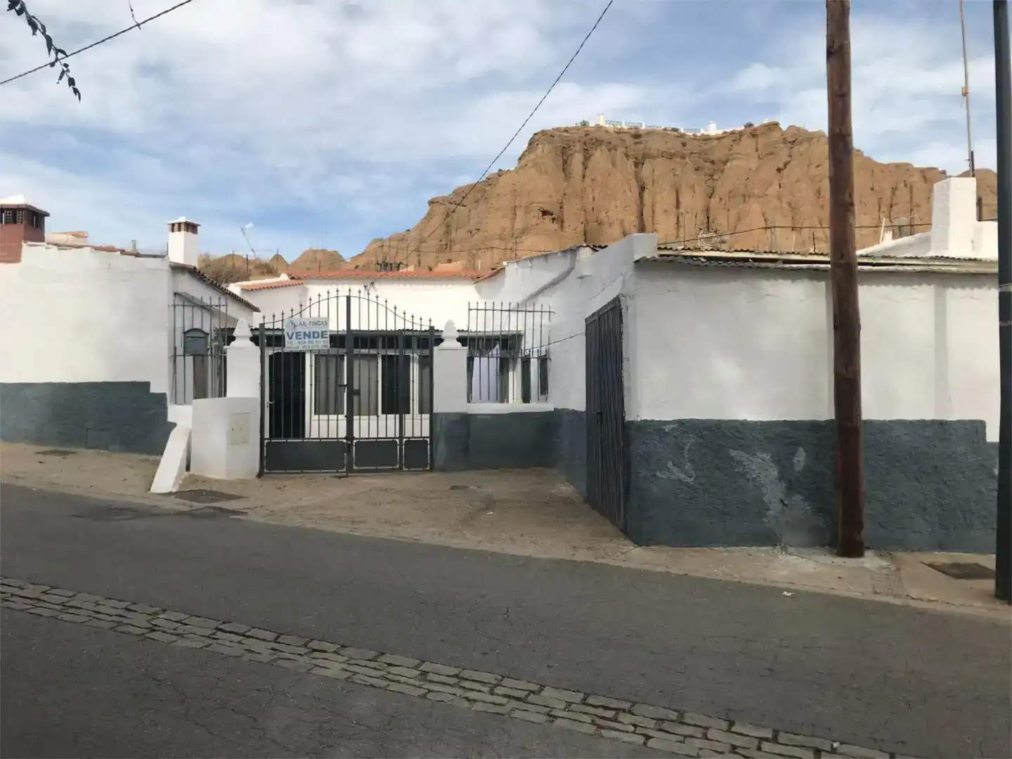 Vista exterior de Pis en venda en Guadix amb Aire condicionat, Jardí privat i Traster