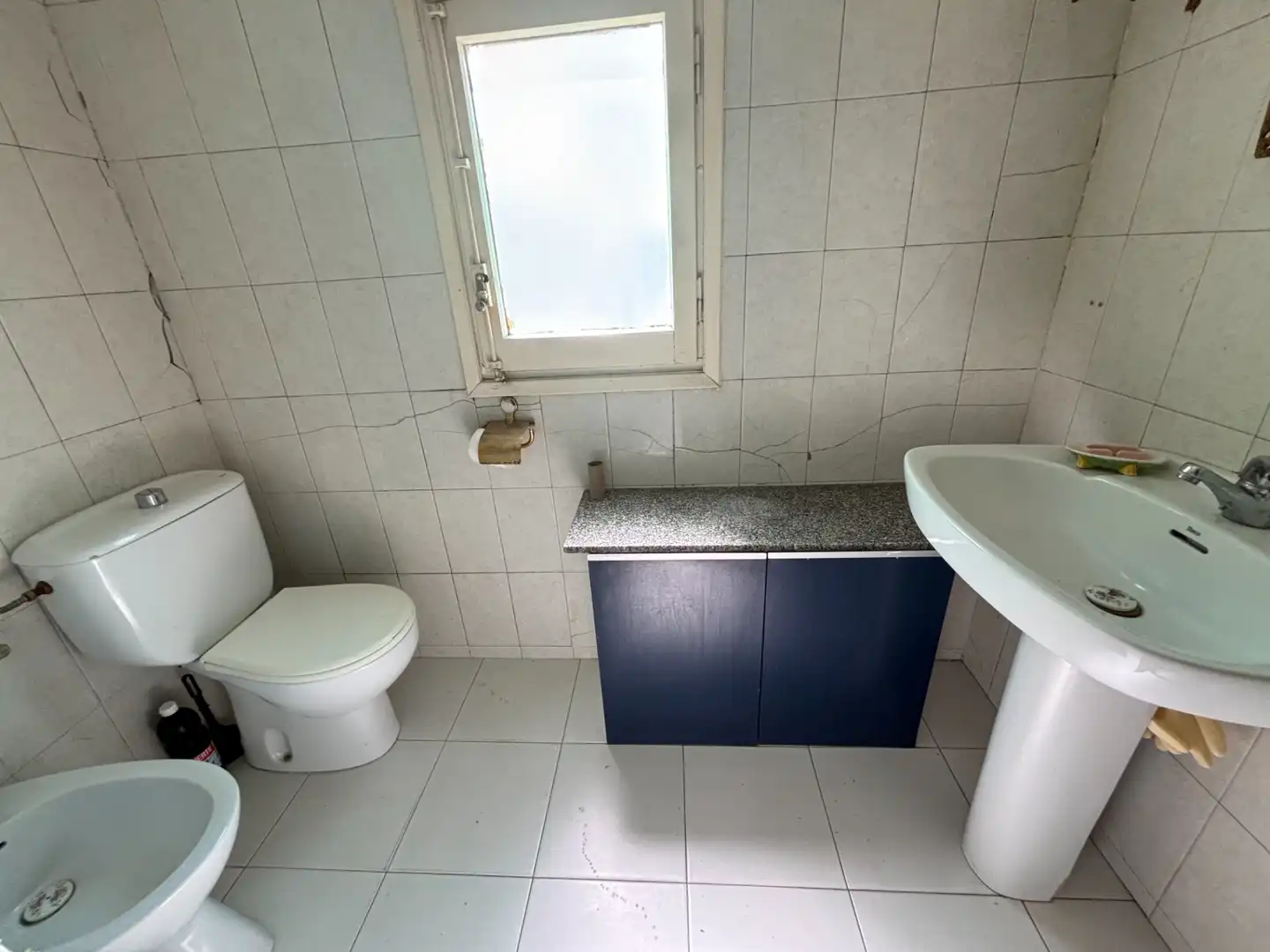 Bany de Casa o xalet en venda en Monegrillo amb Jardí privat, Terrassa i Moblat