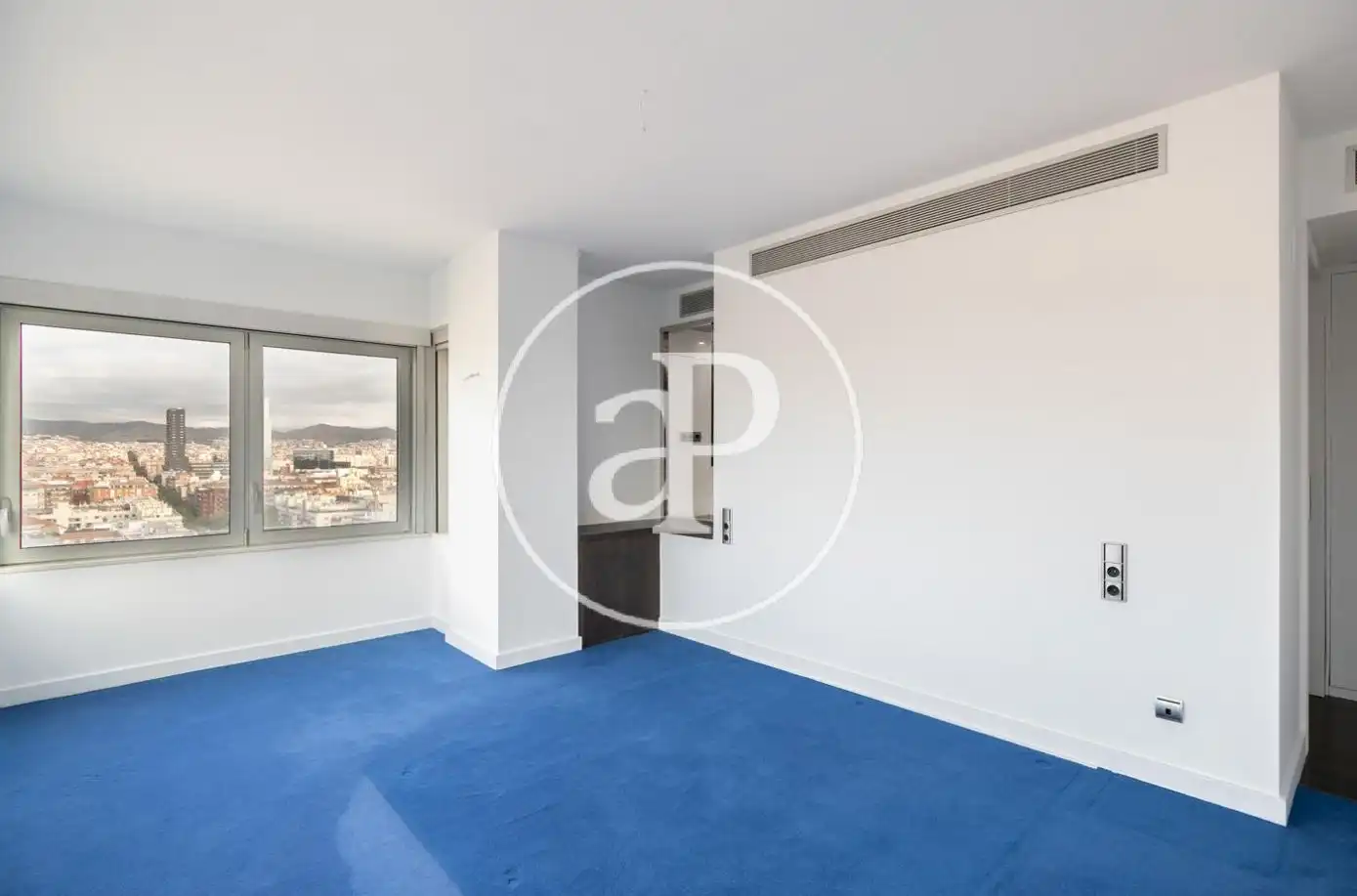 Bedroom of Attic for sale in Barcelona  with Air Conditioner, Heating and Terrace