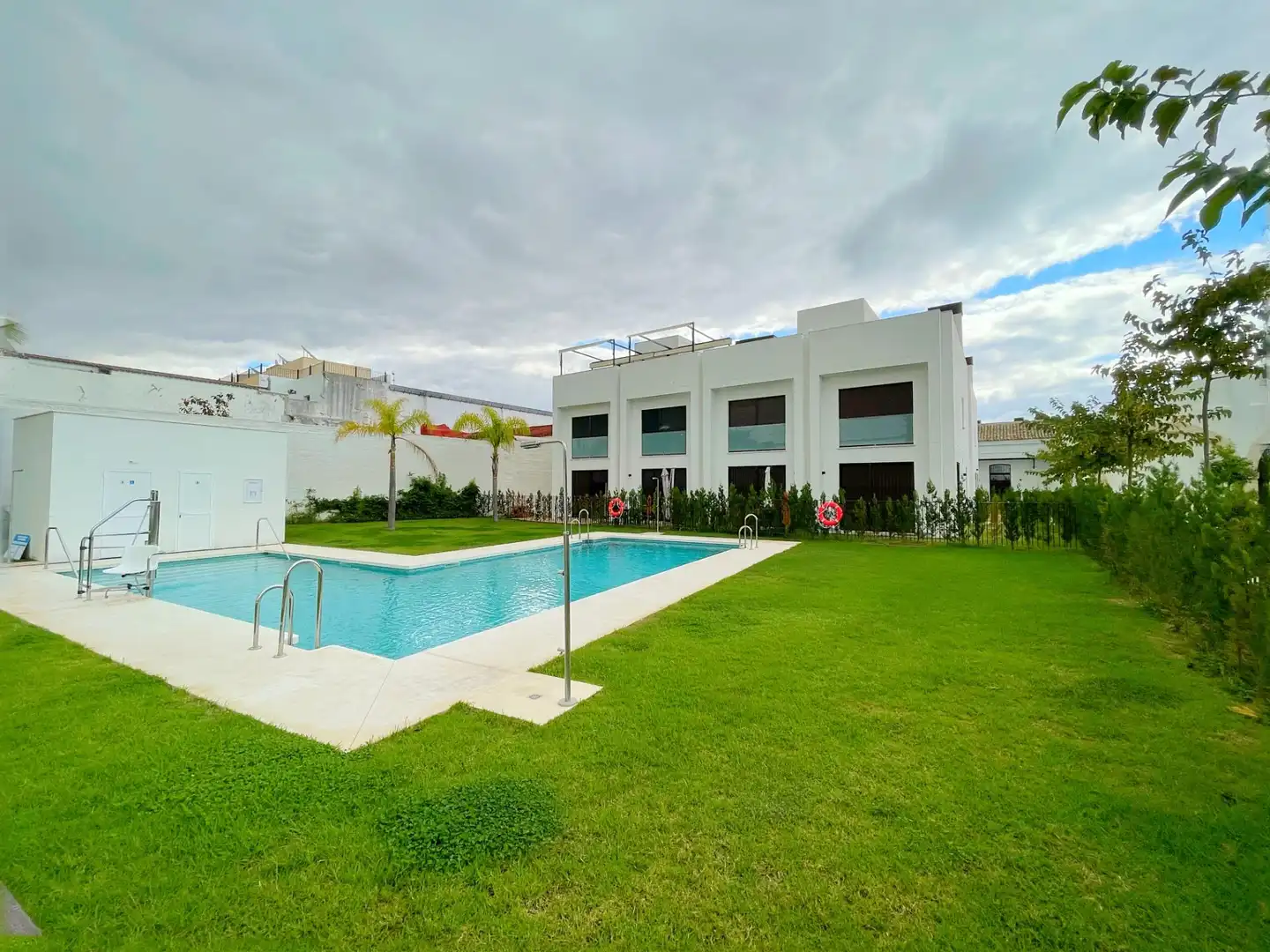 Piscina de Casa o xalet en venda en El Puerto de Santa María amb Terrassa, Moblat i Piscina comunitària