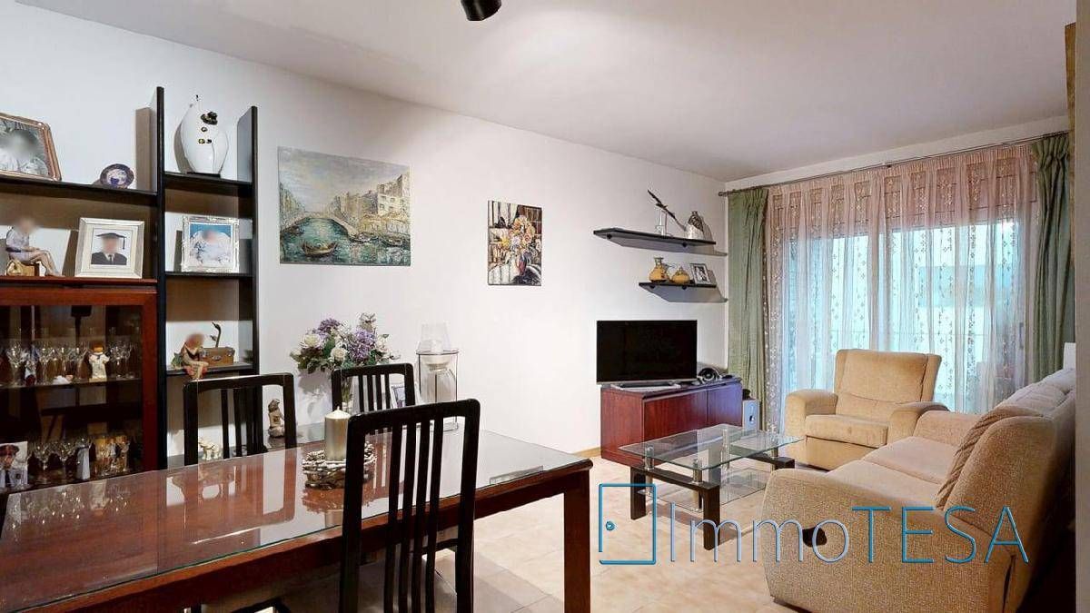 Living room of Flat for sale in Barberà del Vallès  with Heating, Storage room and Balcony