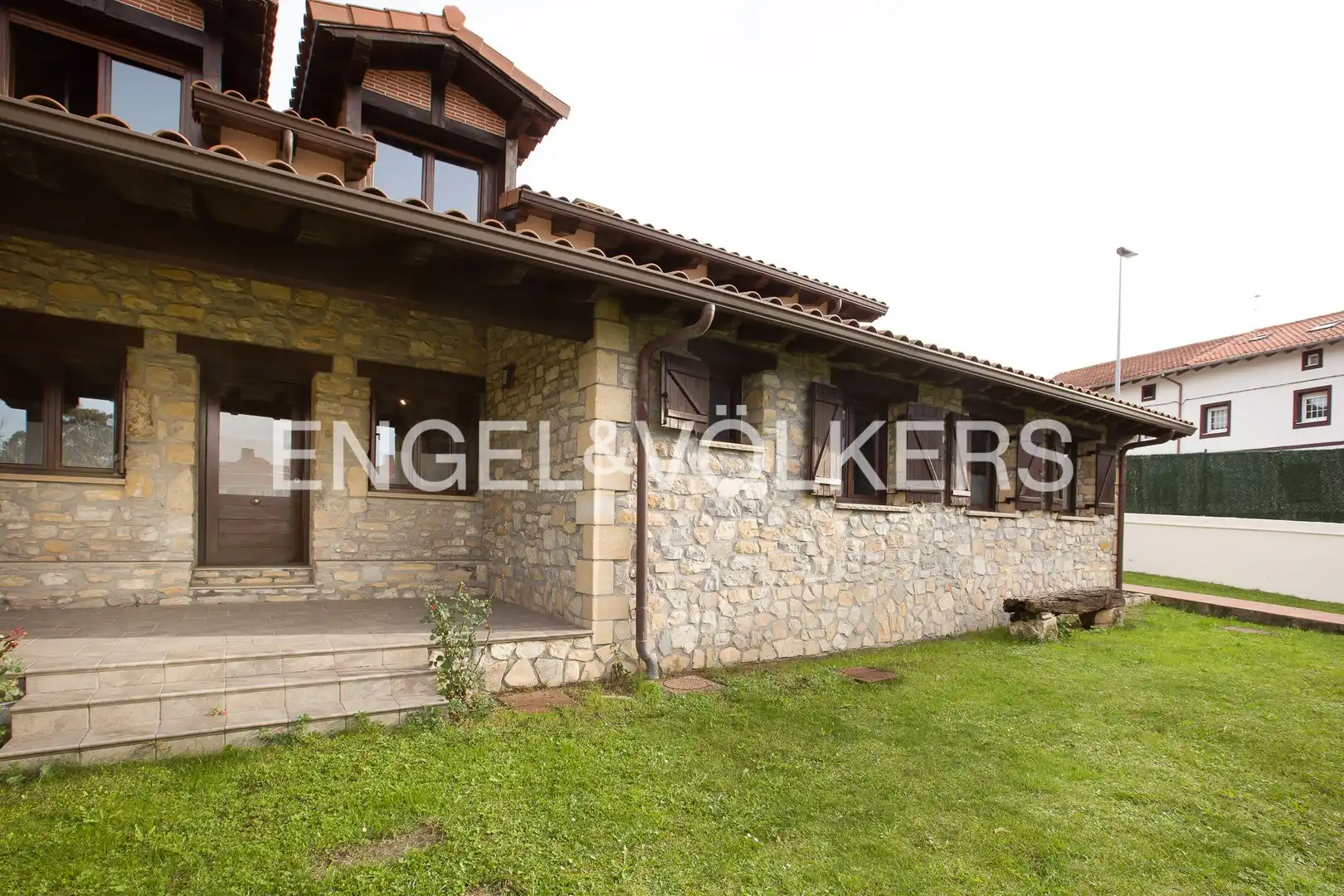 Detached homes for sale in Eguzkitza Bidea, Berango