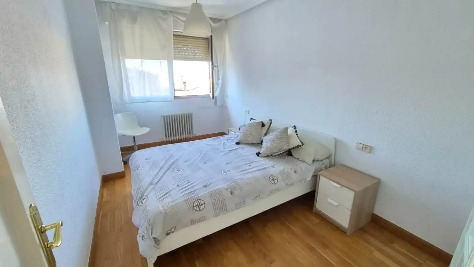 Habitación de Piso de alquiler en Salamanca con Calefacción, Parquet y Amueblado