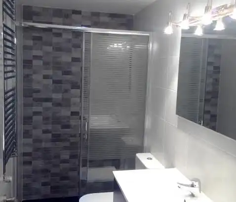Bathroom of Flat for rent in Zaragoza  with Heating, Furnished and Oven