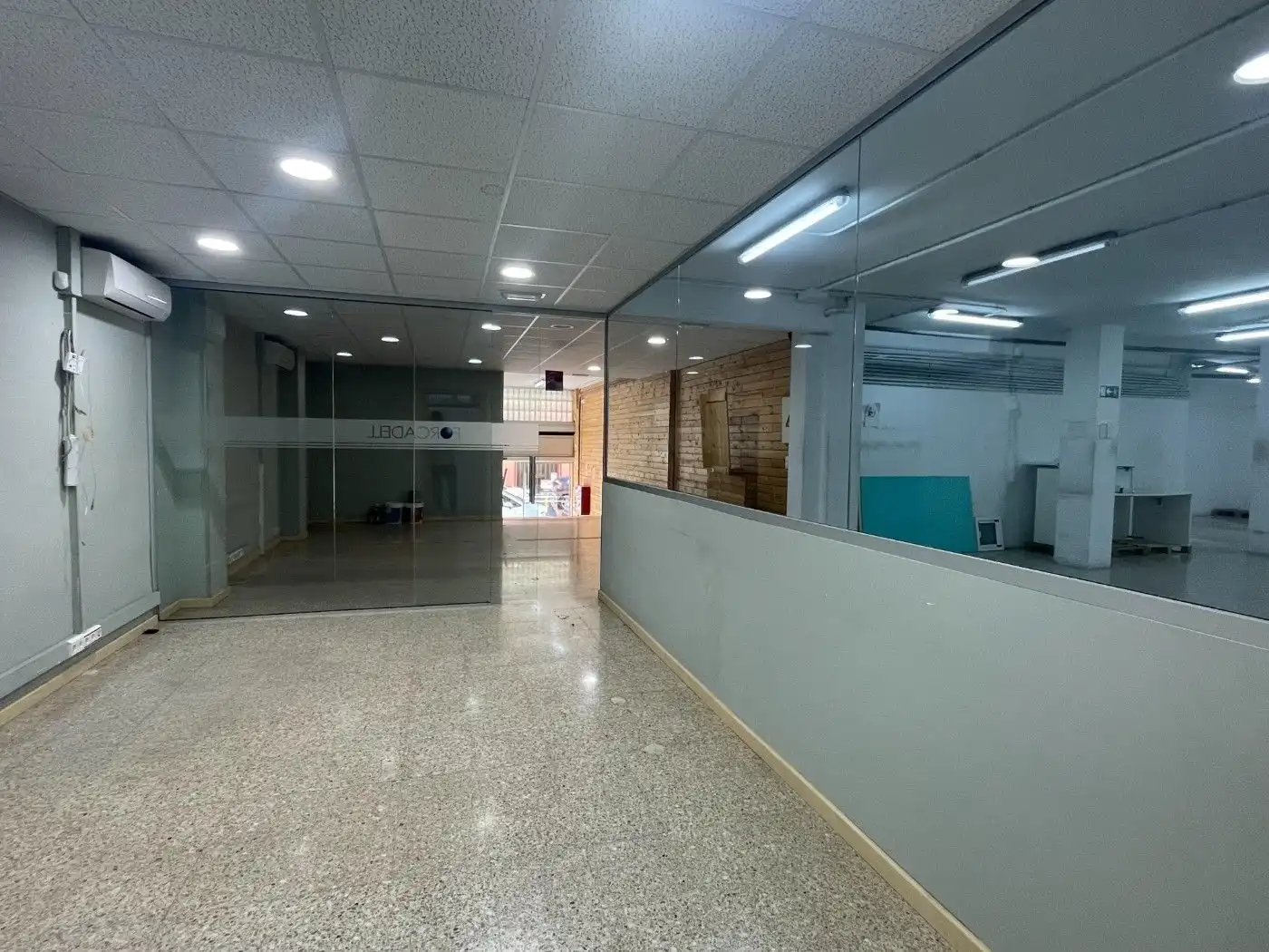 Geschaftsraum zur Miete in Gavà mit Klimaanlage und Heizung