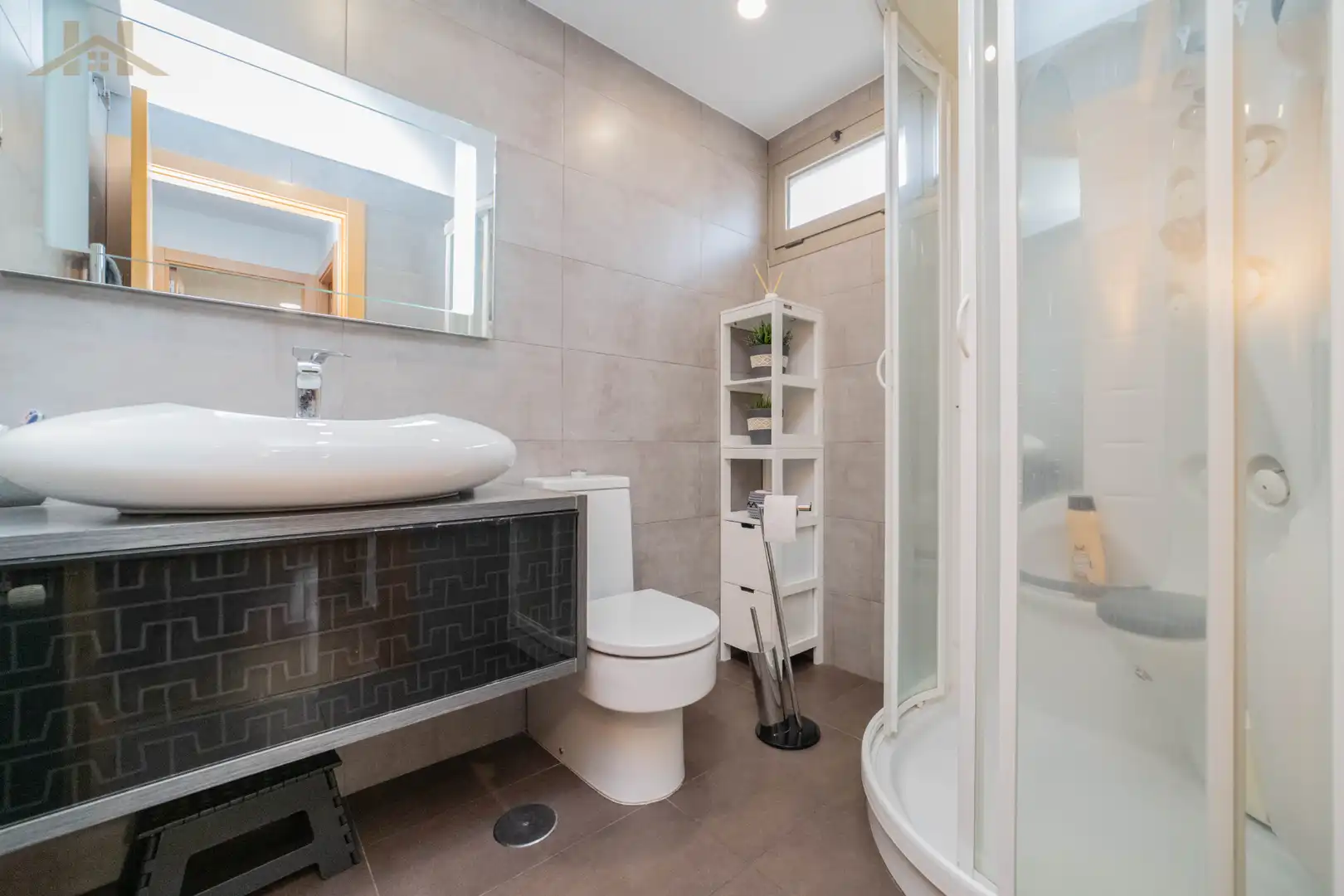 Badezimmer von Wohnung zum Verkauf in Zarzuela del Monte mit Klimaanlage, Heizung und Abstellraum