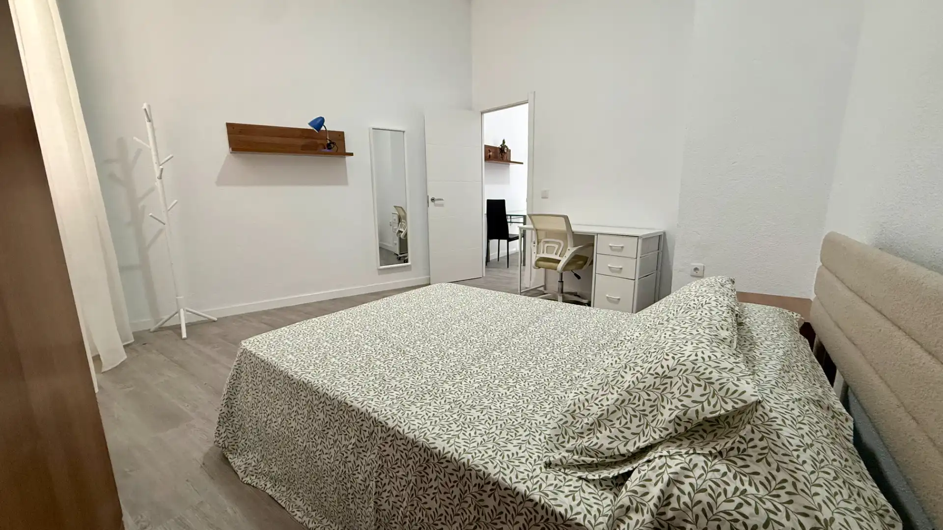 Habitación de Piso de alquiler en Cádiz con Amueblado, Horno y Lavadora