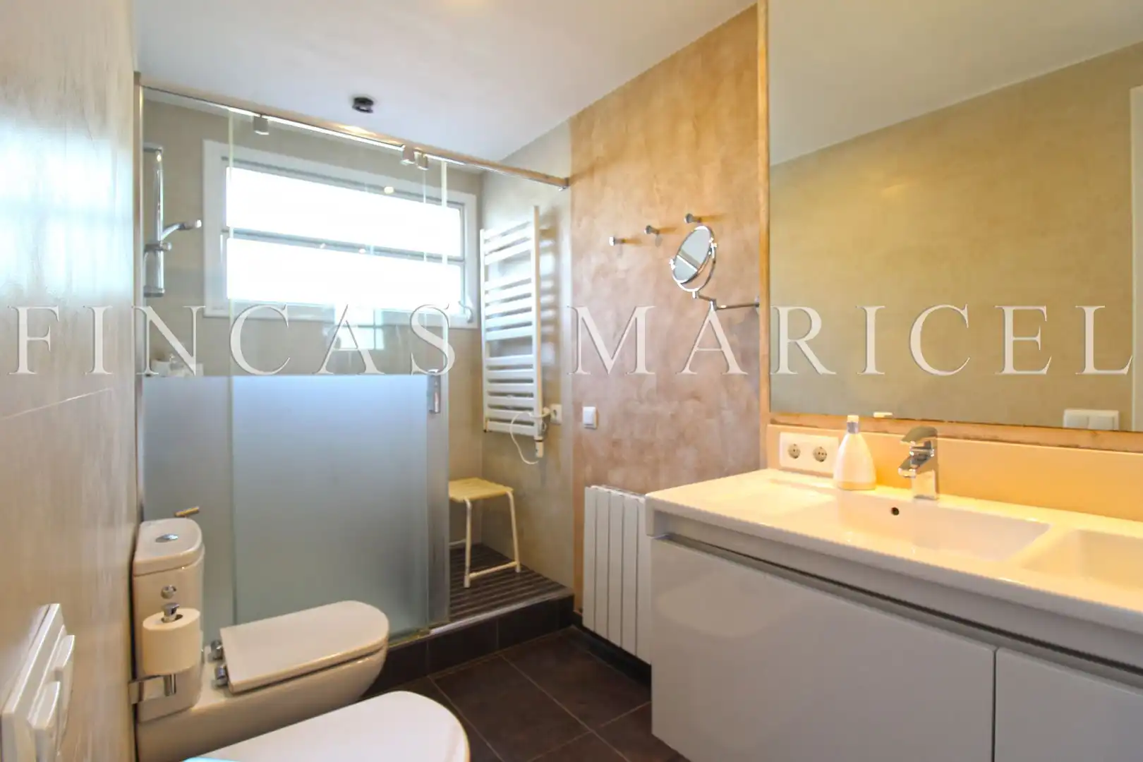 Badezimmer von Wohnung zur Miete in Can Girona - Terramar - Vinyet