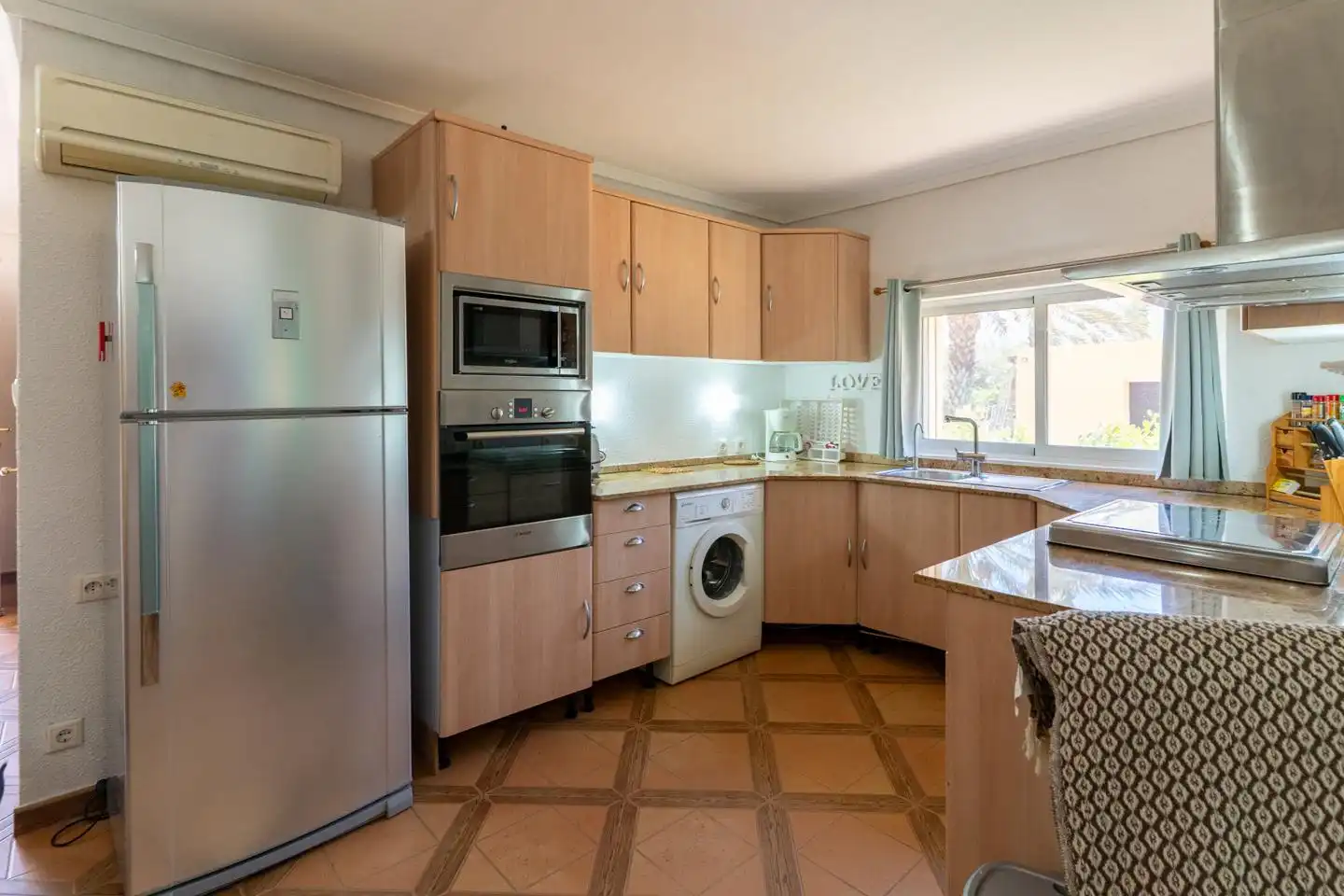 Kitchen of Houses for sale in Elche / Elx  with Air Conditioner, Private garden and Terrace