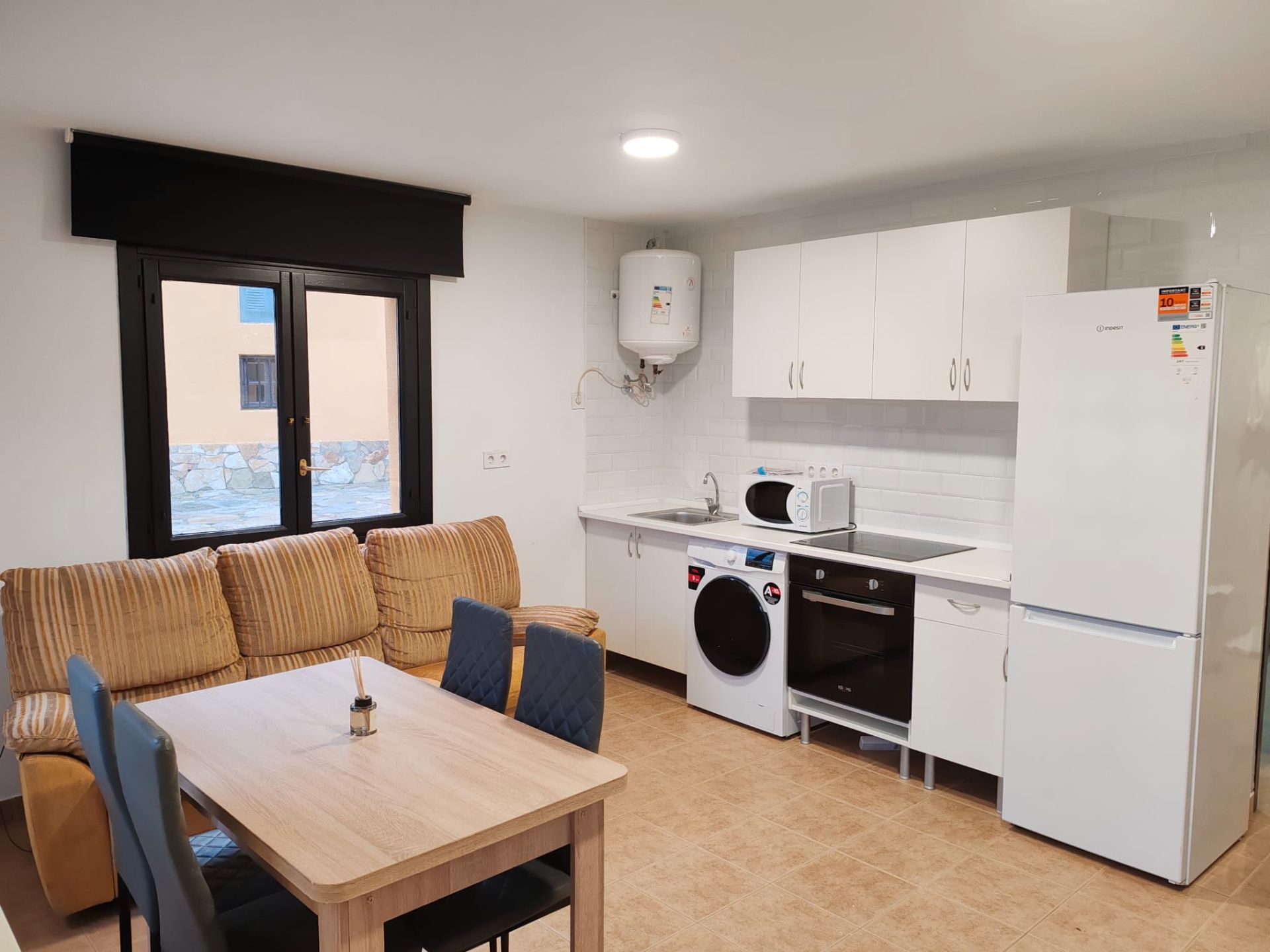 Kitchen of Flat to rent in Torrelavega   with Furnished