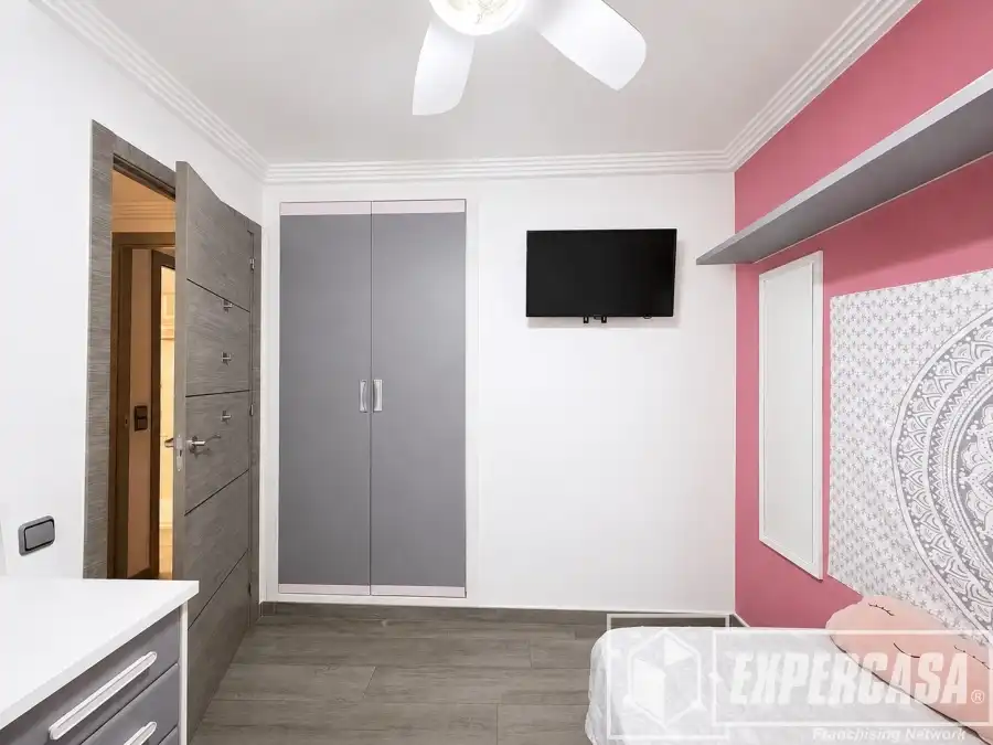 Dormitori de Pis en venda en Llíria amb Aire condicionat i Terrassa