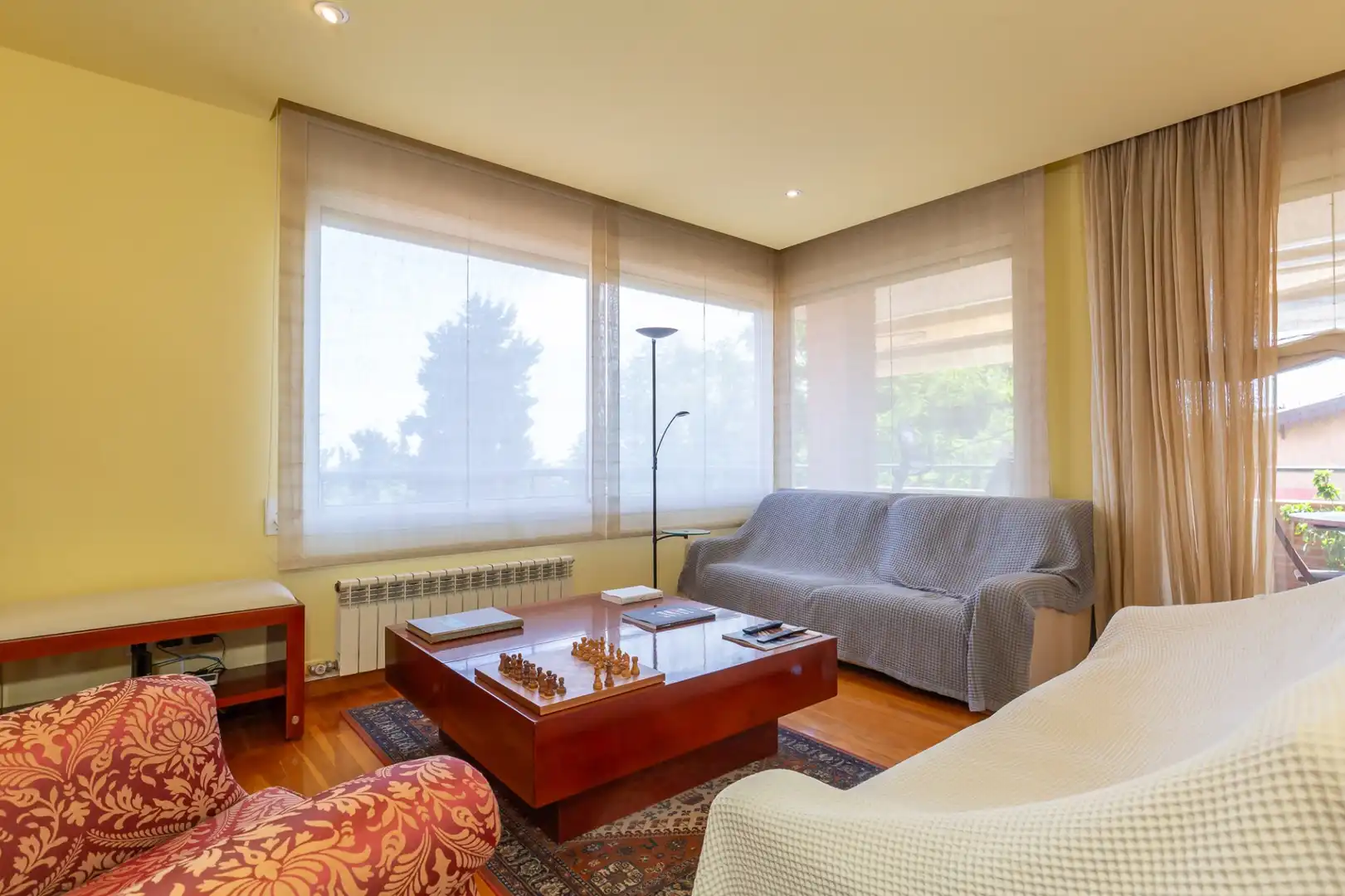 Sala de estar de Piso en venta en Esplugues de Llobregat con Aire acondicionado, Calefacción y Trastero