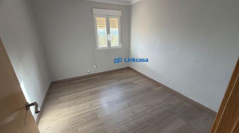 Foto 4 de Piso de alquiler en Numancia, Madrid Capital