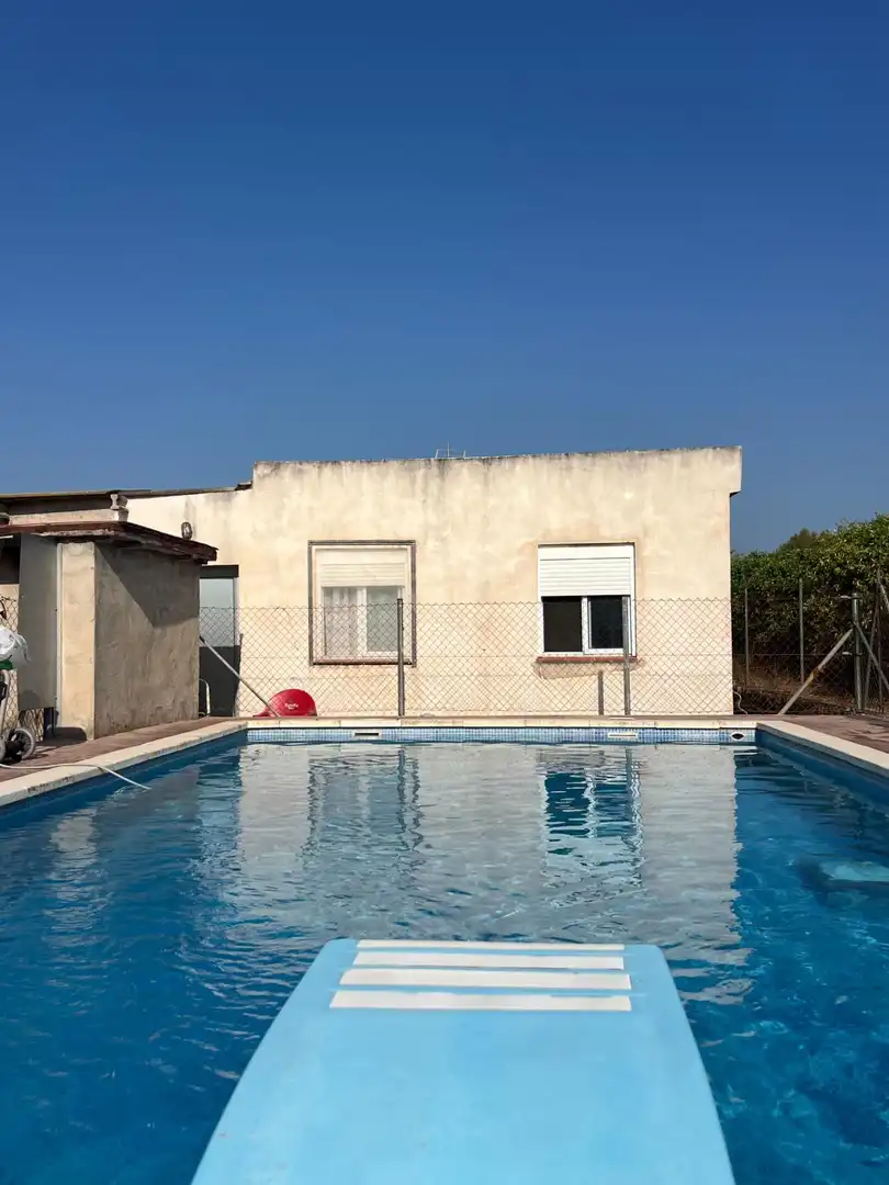 Schwimmbecken von Country house zum Verkauf in Alcanar